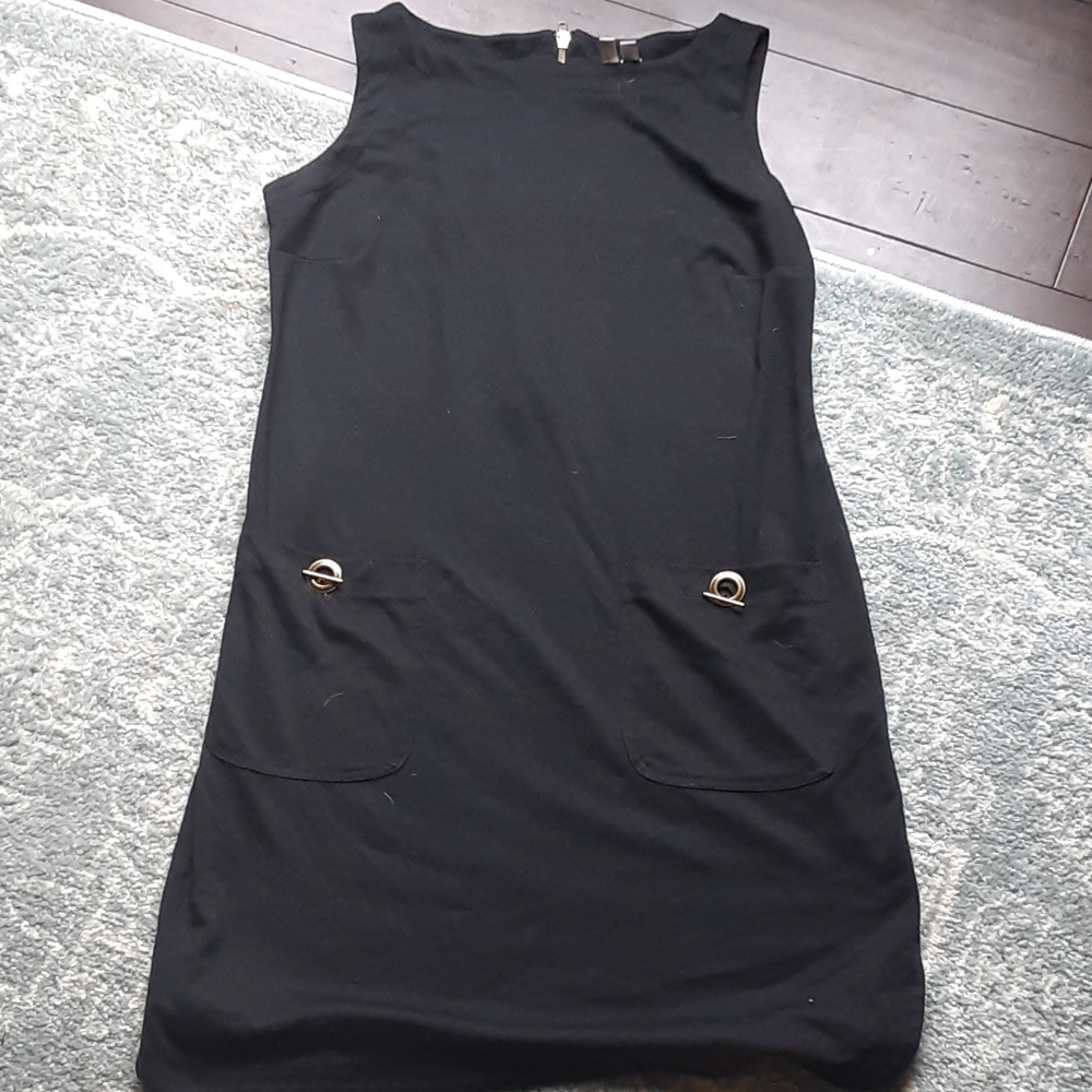 dress with pockets and cute details